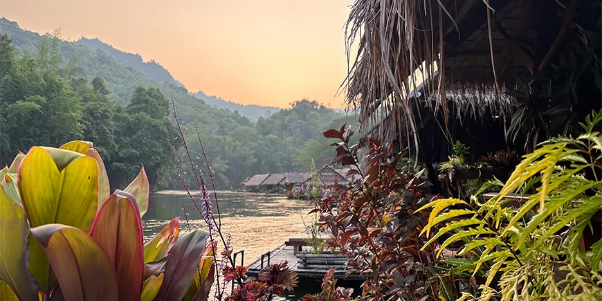 Wunderschöne Aussicht am River Kwai