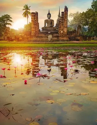 Wat Mahathat-Tempel im Sukhothai Historical Park in Thailand
