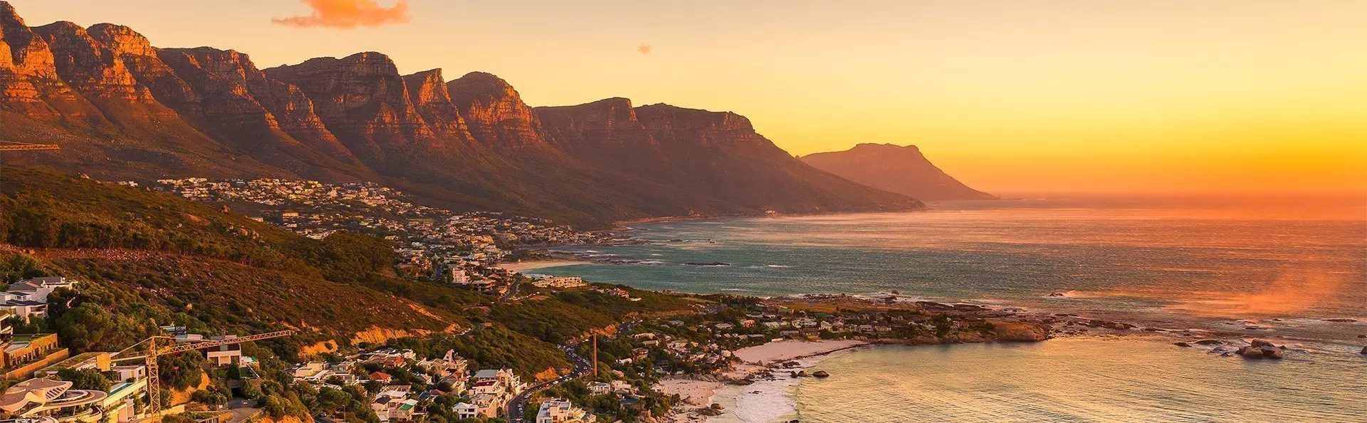 Cape Town bei Sonnenuntergang von oben